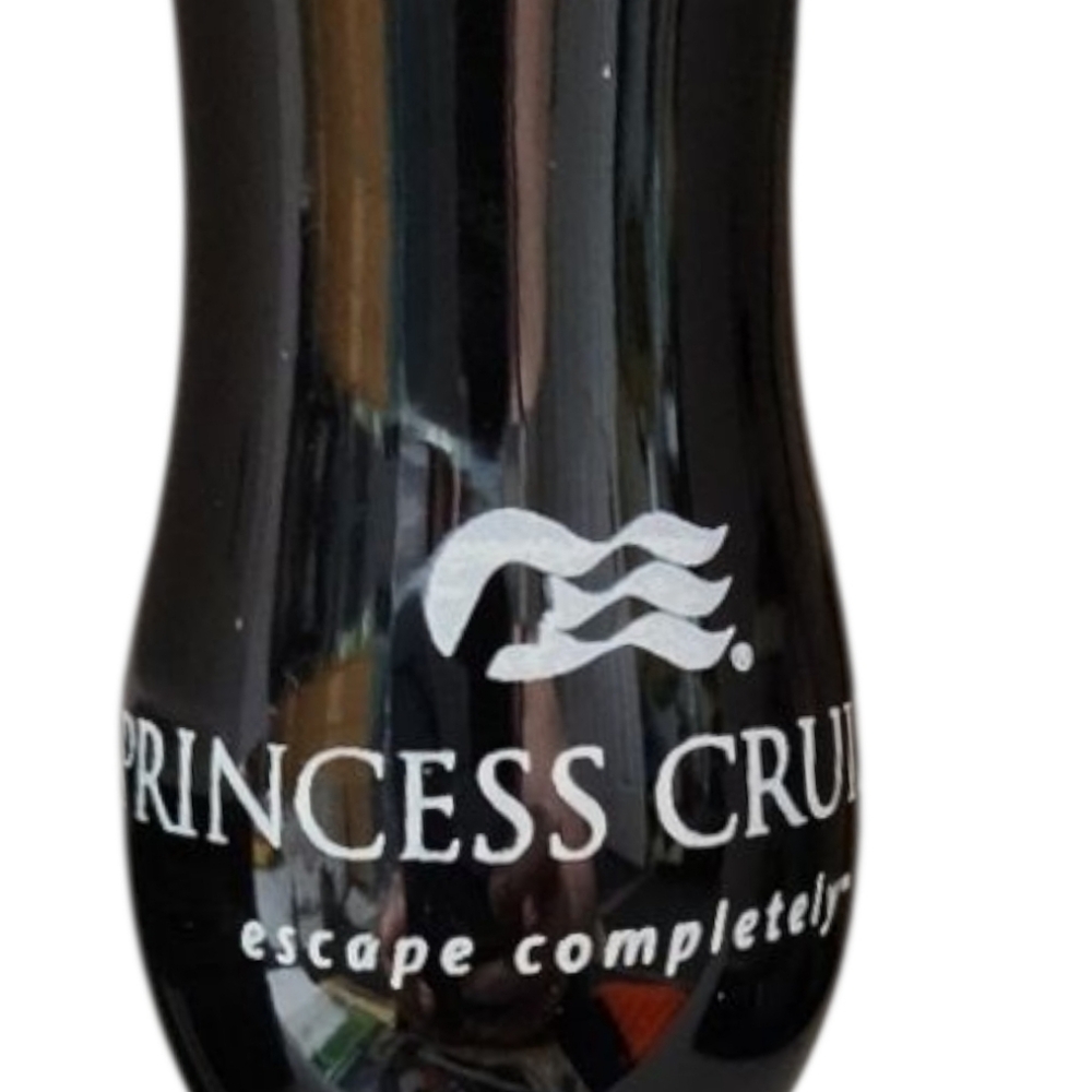💖💖💖Princess Cruises! ESCAPE COMPLETELY  shot glass. Black with silver inside